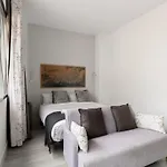 1 Bedroom 1 Bathroom Furnished - Recoletos - Modern Functional - Mintystay