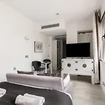 1 Bedroom 1 Bathroom Furnished - Recoletos - Modern Functional - Mintystay
